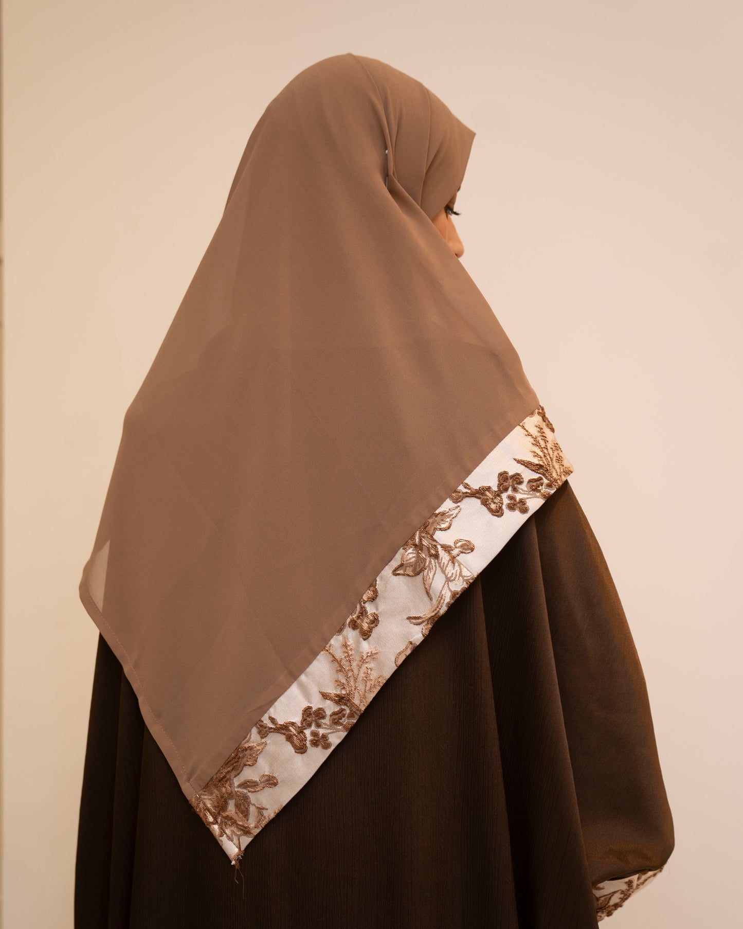 طقم العزة